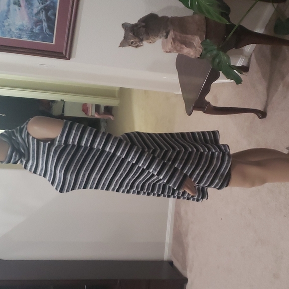 AE S soft & sexy  cold shoulder mini sweater dress white and navy striped - Picture 6 of 9